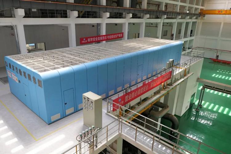 垃圾發(fā)電汽輪機(jī)組外觀(guān) 攝影:湯永浩垃圾運(yùn)輸車(chē)輛進(jìn)入廠(chǎng)區(qū)后,先通過(guò)