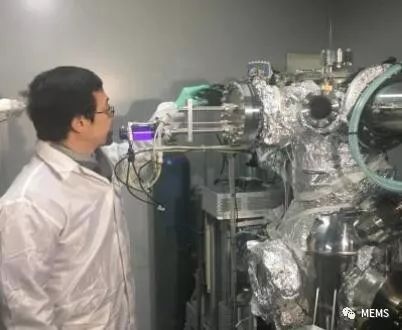 南京大學研發(fā)出新型 三明治 結(jié)構電子元件 可耐340 高溫